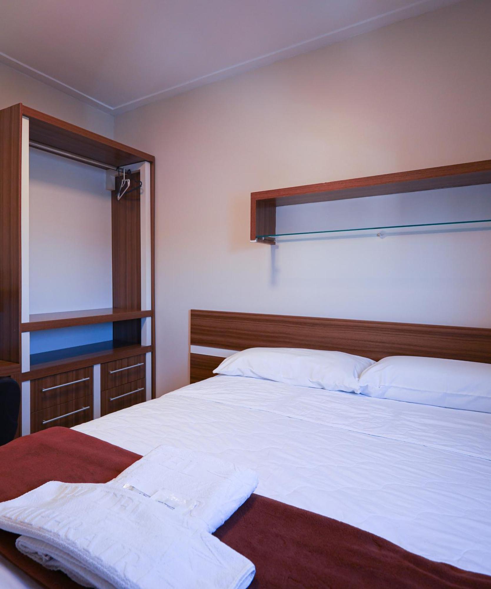 Telêmaco Borba Hotel Imperatriz מראה חיצוני תמונה